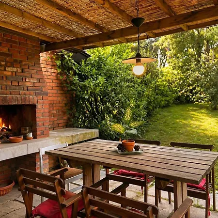 Paradise House & Garden